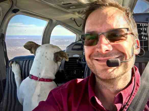 Un ancien pilote  a acheté un avion juste pour sauver des animaux qui seraient euthanasiés