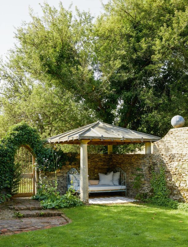 «Un endroit de rêve pour vivre » Cette maison magique nichée au cœur de la nature attire des millions de touristes à travers le monde