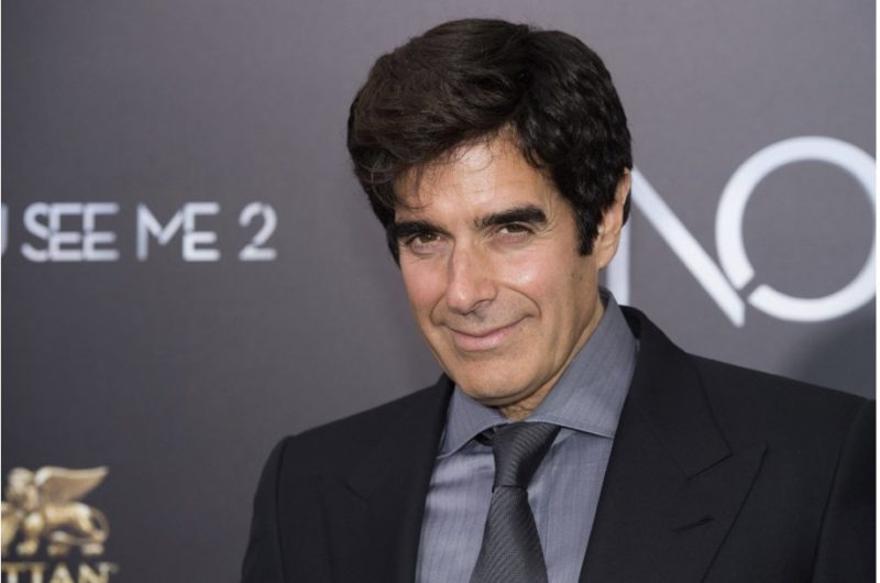 Le célèbre magicien des années 90 David Copperfield a déjà 65 ans : il possède son propre musée