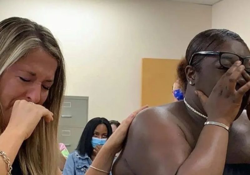 Un spécialiste des questions liées à l'enfance transforme la vie d'un adolescent de 19 ans