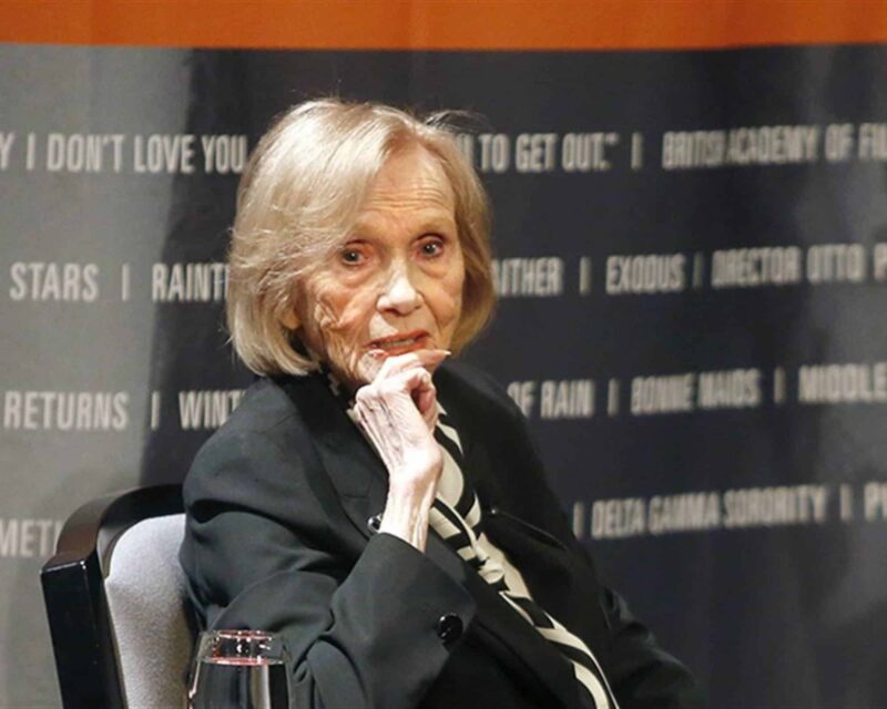 «Joyeux 99ème anniversaire!» C'est ce qui est arrivé à la légende de l'âge d'or d'Hollywood
