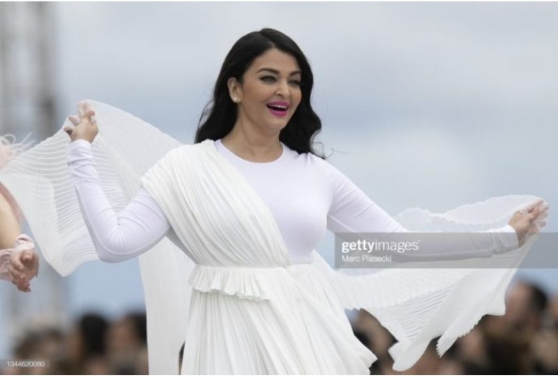 Miss Monde 1994, la superstar indienne Aishwarya Rai est toujours aussi belle et adorée par ses fans : voici pourquoi