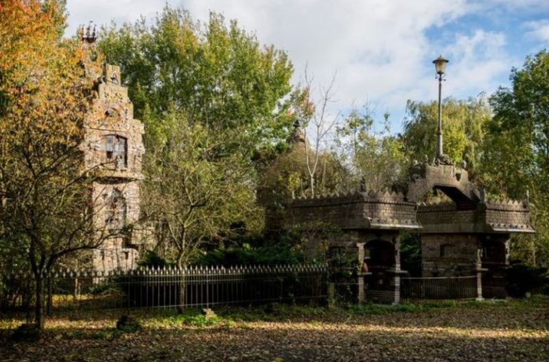 Histoire et transformation de 't Hammetje : De la forteresse des fous au refuge éclectique