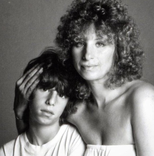 «Obèse, je fouille les poubelles!» Faisons la lumière sur le côté rarement vu de la vie de Barbra Streisand