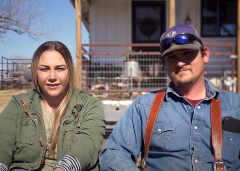 Une famille transforme un vieux hangar « délabré » en une magnifique petite maison pour seulement 16 000 $