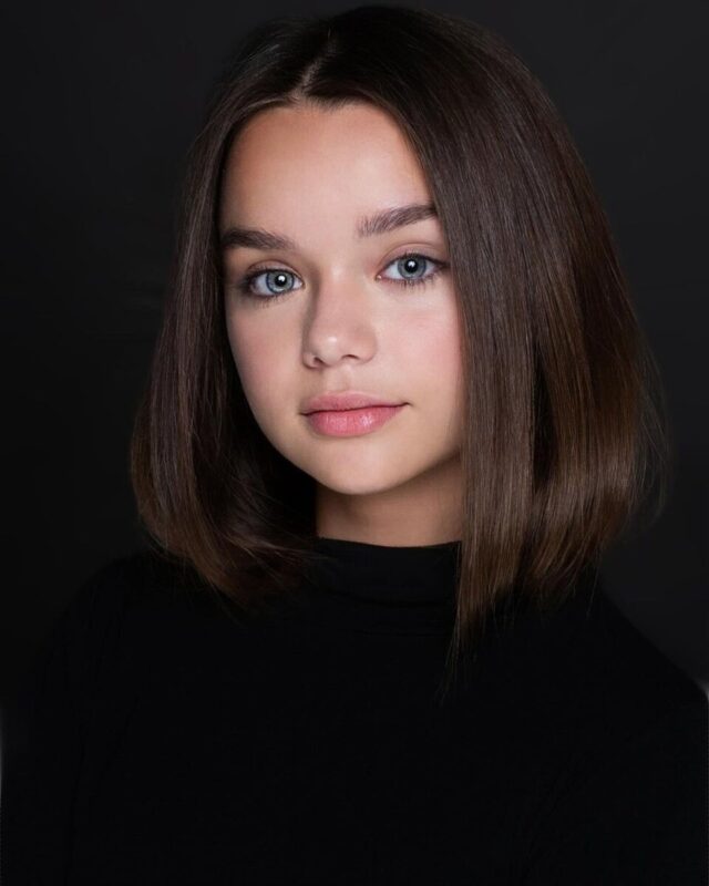 «La fille Barbie d'hier et d'aujourd'hui!» Voici ce qui est arrivé à la fille aux allures de poupée et à quoi elle ressemble et vit aujourd'hui