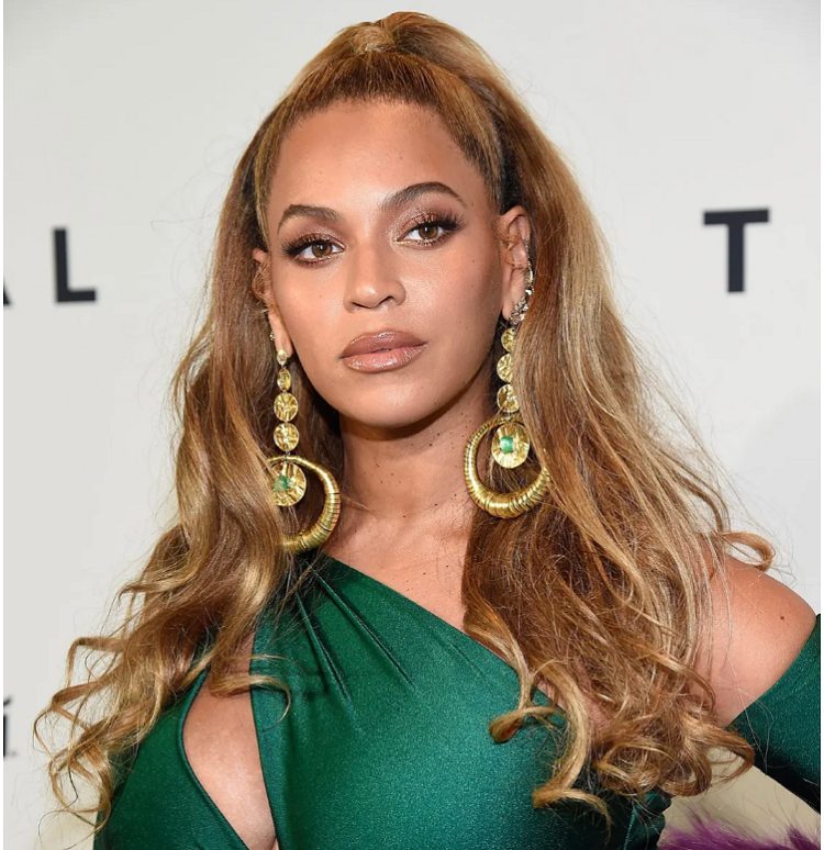 Beyoncé a fait sensation sur Internet avec sa dernière photo promotionnelle pour son prochain album