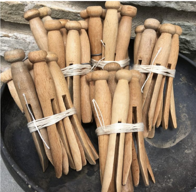 Le garçon les trouve chez sa grand-mère et s'embrouille : voyons lequel d'entre vous sait ce que c'est