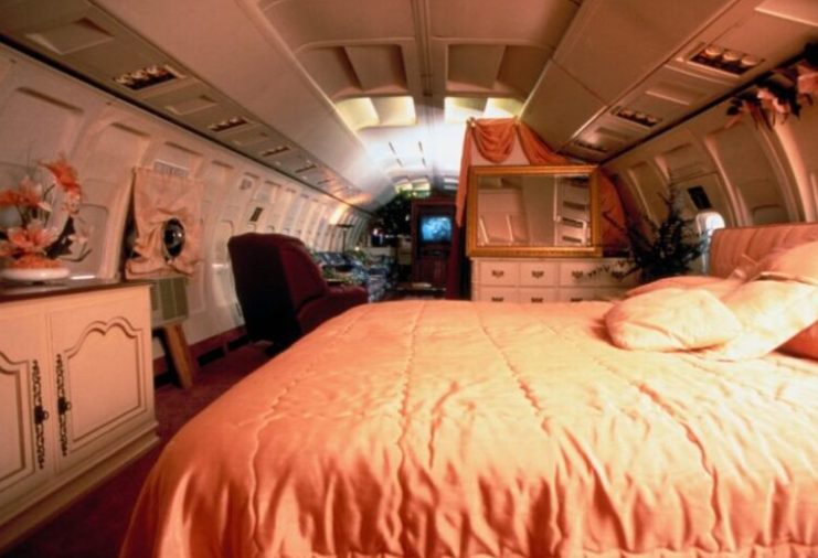 Comment transformer un avion abandonné en une maison extraordinaire