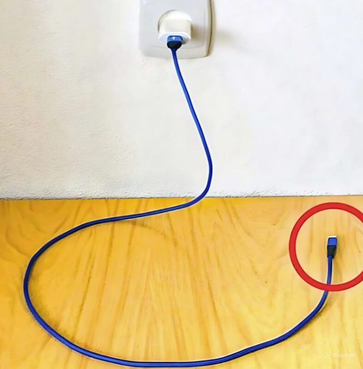 Quels risques courez-vous en laissant les chargeurs branchés lorsqu'ils ne sont pas utilisés ?