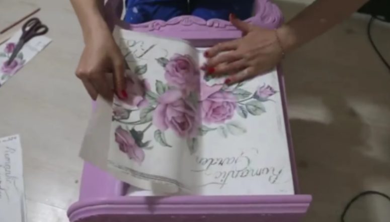 Transformation étonnante d'une vieille commode trouvée près de la poubelle : un chef-d'œuvre restauré