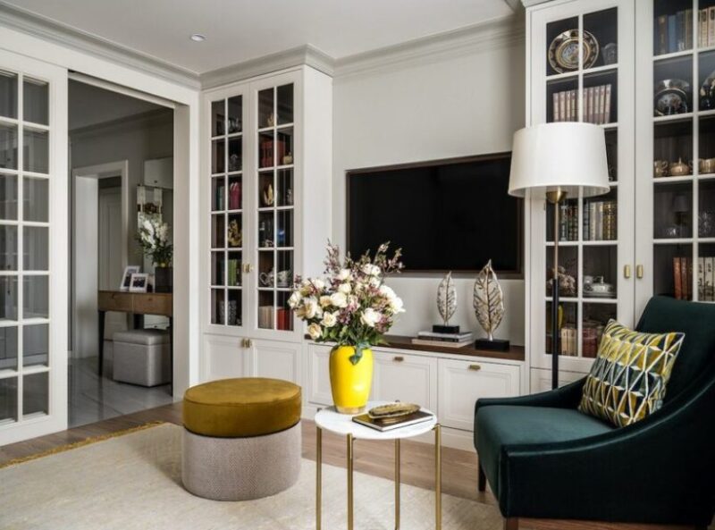 Cette dame a acheté un appartement dans un état horrible et l'a rénové de manière impressionnante.