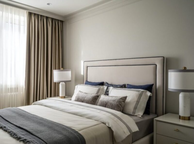 Cette dame a acheté un appartement dans un état horrible et l'a rénové de manière impressionnante.