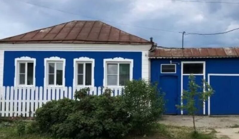 Ce couple a risqué d'acheter un manoir en ruine pour en faire la maison de leurs rêves
