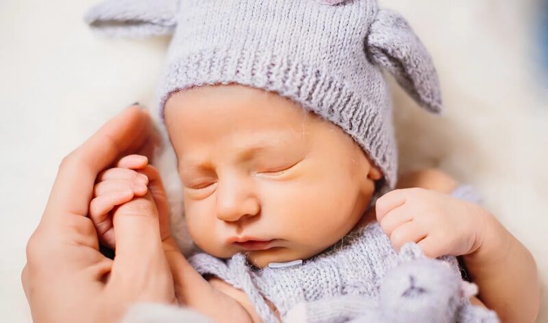 Mon mari m’a rejetée parce que j’attendais une fille, et il a payé une fortune pour la maîtresse qui attendait un garçon : pourtant, le jour de la naissance, quelque chose s’est produit qui l’a profondément bouleversé