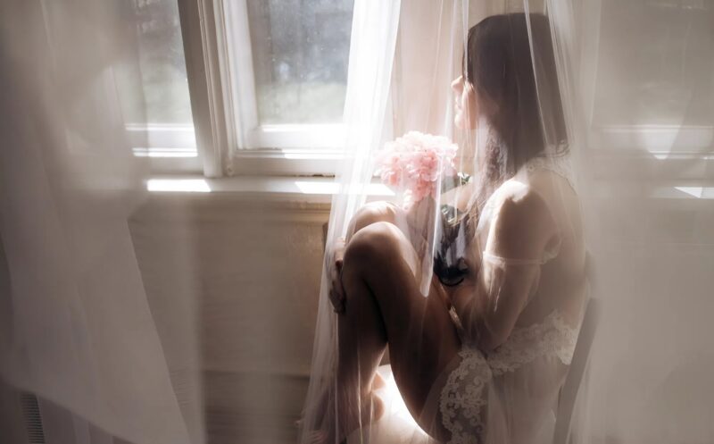 Mon fiancé a disparu juste avant notre mariage : huit ans plus tard, je l'ai revu en tant que mendiant, et ce qu'il m'a révélé m'a bouleversée