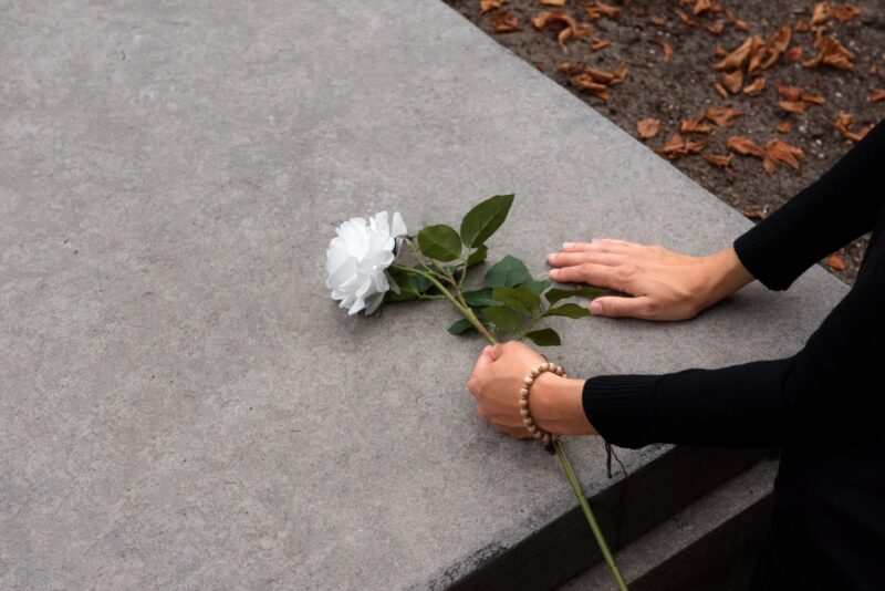 Après les funérailles de mon oncle, j’ai reçu une lettre écrite par lui : " Je t’ai menti pendant toute ta vie, il est temps que tu saches la vérité"